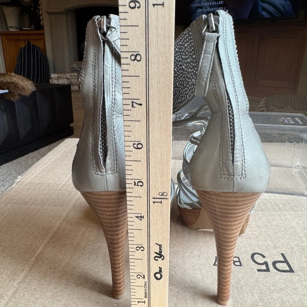 👠 NWOB! Nine West Inquisat Grey Strappy Sexy Platform Heel Women's Size 8